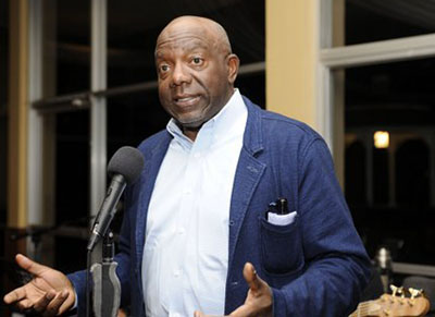 Jim Colon_Vice president of Toyota_introducing Calvin Peete _DSC0626_400